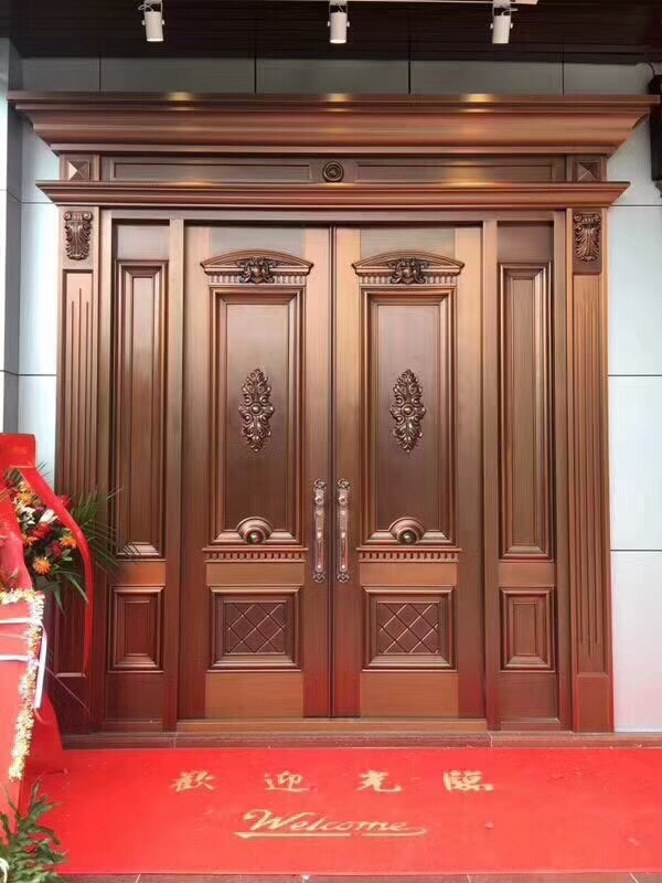四开铜门